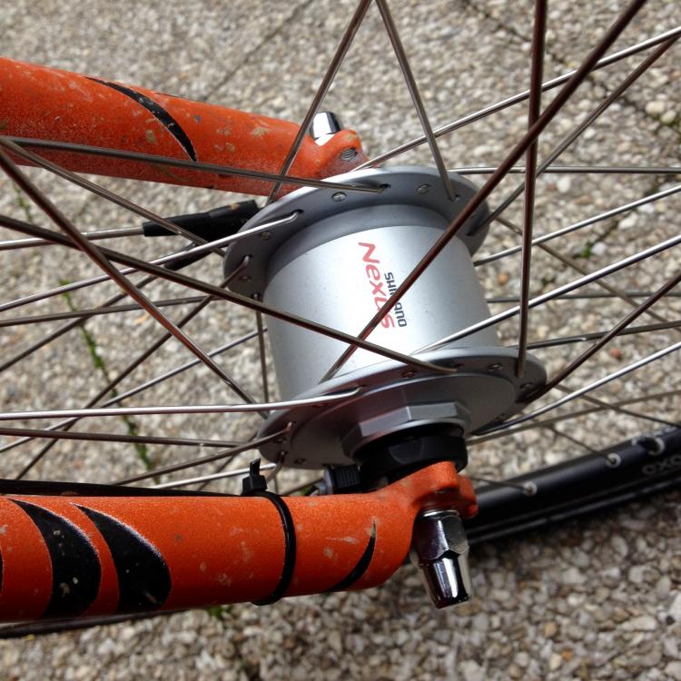 New Shimano Nexus dynamo in the front wheel of my tiger bike